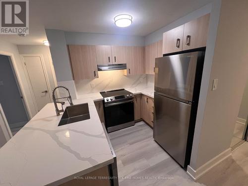 402 - 105 Victoria Street, Toronto, ON - Indoor Photo Showing Kitchen With Stainless Steel Kitchen