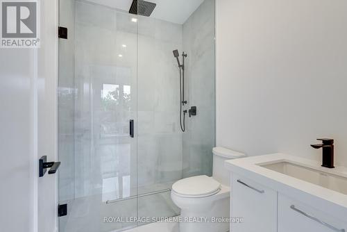 62 Earlsdale Avenue, Toronto, ON - Indoor Photo Showing Bathroom