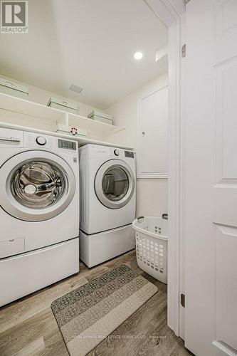 39 - 2022 Atkinson Drive, Burlington, ON - Indoor Photo Showing Laundry Room