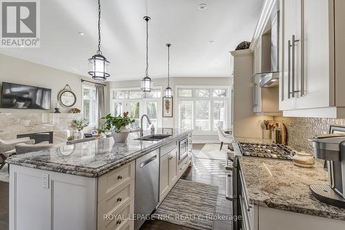 13 Old Mill Lane, Niagara-On-The-Lake, ON - Indoor Photo Showing Kitchen With Upgraded Kitchen