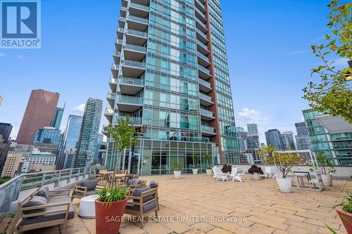 1706 - 112 George Street, Toronto, ON - Outdoor With Balcony With Facade