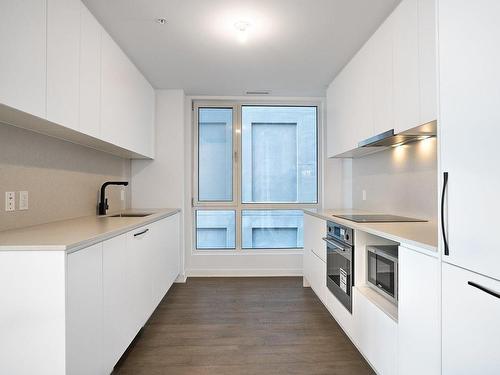 Cuisine - 2306-1160 Rue Mackay, Montréal (Ville-Marie), QC - Indoor Photo Showing Kitchen With Upgraded Kitchen