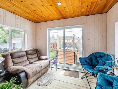 Solarium - 224 Rue St-Vallier, Granby, QC - Indoor Photo Showing Living Room