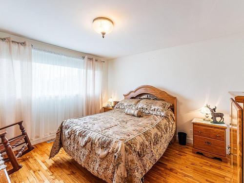 Master bedroom - 224 Rue St-Vallier, Granby, QC - Indoor Photo Showing Bedroom