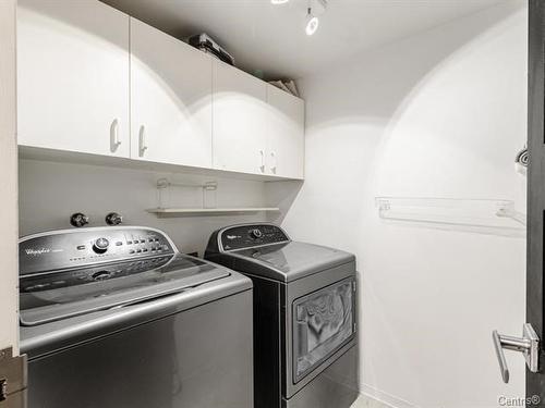 Salle de lavage - 511-4450 Prom. Paton, Laval (Chomedey), QC - Indoor Photo Showing Laundry Room