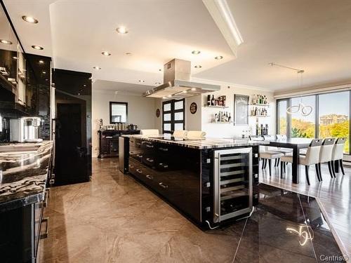 Kitchen - 511-4450 Prom. Paton, Laval (Chomedey), QC - Indoor