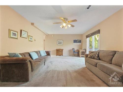 10 Carleton Cathcart Street, Stittsville, ON 