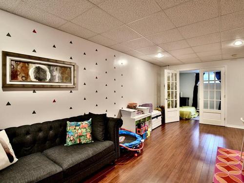 Salle familiale - 7049 Rue Therrien, Longueuil (Saint-Hubert), QC - Indoor Photo Showing Other Room