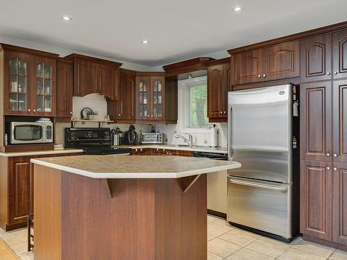 Cuisine - 189  - 191 305E Avenue, Saint-Hippolyte, QC - Indoor Photo Showing Kitchen