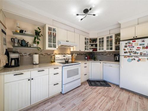 2284 Bellamy Rd, Langford, BC - Indoor Photo Showing Kitchen