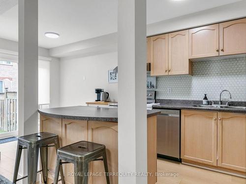 3971 Discovery Crt, Mississauga, ON - Indoor Photo Showing Kitchen With Double Sink