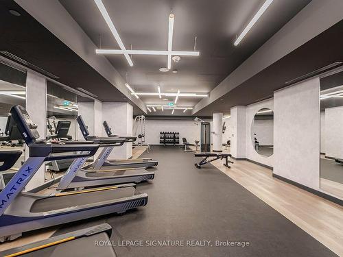 914-86 Dundas St E, Mississauga, ON - Indoor Photo Showing Gym Room