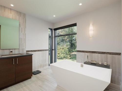 Ensuite bathroom - 103 Rue D'Oxford, Hudson, QC - Indoor