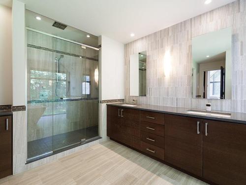 Ensuite bathroom - 103 Rue D'Oxford, Hudson, QC - Indoor Photo Showing Bathroom