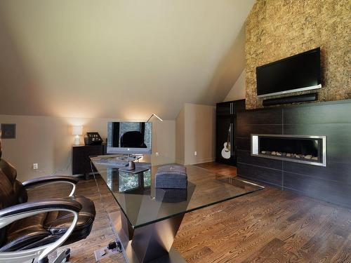 Office - 103 Rue D'Oxford, Hudson, QC - Indoor Photo Showing Living Room With Fireplace