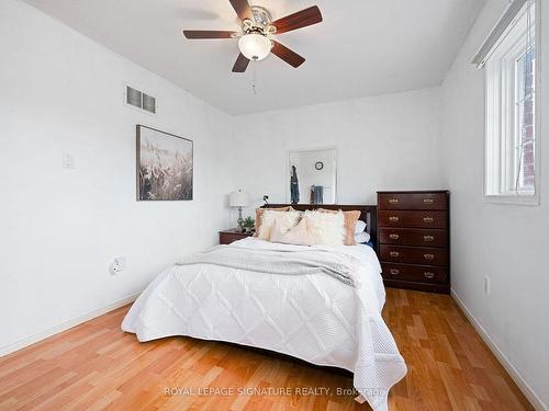 84 Carrie Cres, Brampton, ON - Indoor Photo Showing Bedroom