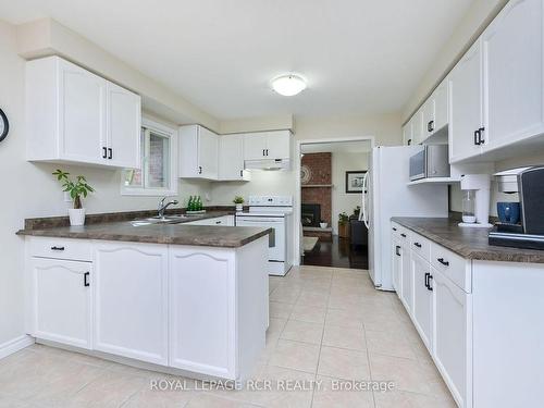 33 Riverside Dr, Mono, ON - Indoor Photo Showing Kitchen