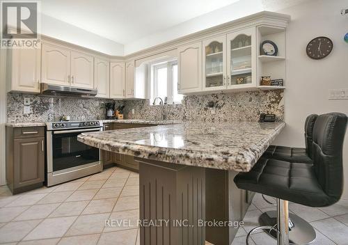 387 Bristol Road, Timmins (West), ON - Indoor Photo Showing Kitchen With Upgraded Kitchen