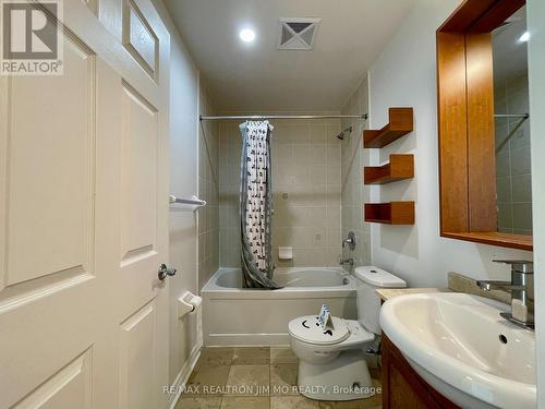 615 - 18 Holmes Avenue, Toronto, ON - Indoor Photo Showing Bathroom