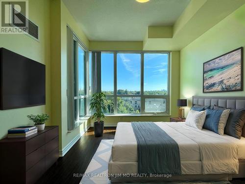 615 - 18 Holmes Avenue, Toronto, ON - Indoor Photo Showing Bedroom