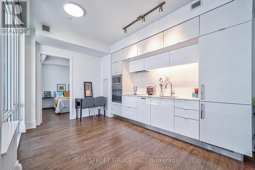 1012 - 15 Merchants' Wharf, Toronto, ON - Indoor Photo Showing Kitchen