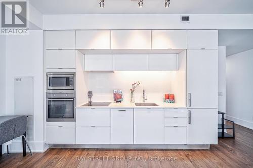 1012 - 15 Merchants' Wharf, Toronto, ON - Indoor Photo Showing Kitchen With Upgraded Kitchen