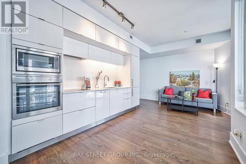 1012 - 15 Merchants' Wharf, Toronto, ON - Indoor Photo Showing Kitchen With Upgraded Kitchen