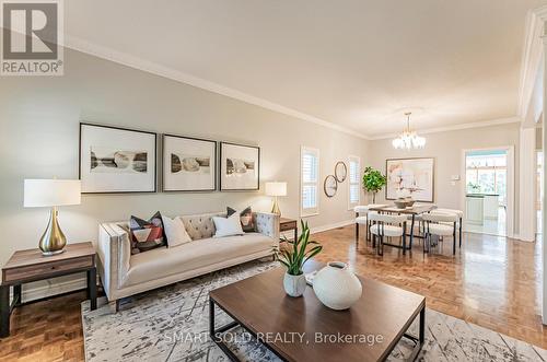 47 Springbrook Drive, Richmond Hill, ON - Indoor Photo Showing Living Room