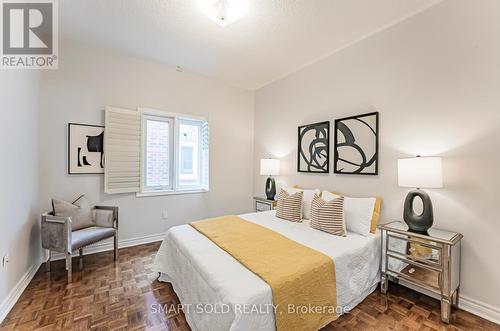 47 Springbrook Drive, Richmond Hill, ON - Indoor Photo Showing Bedroom