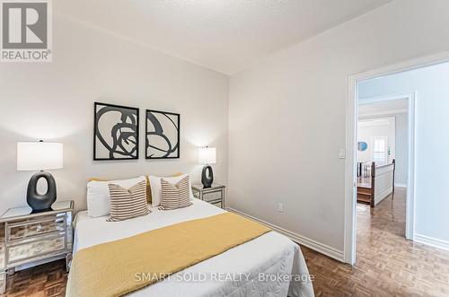 47 Springbrook Drive, Richmond Hill, ON - Indoor Photo Showing Bedroom