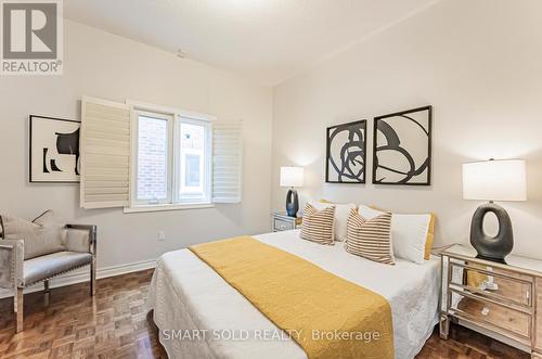 47 Springbrook Drive, Richmond Hill, ON - Indoor Photo Showing Bedroom