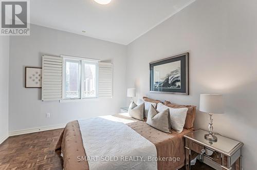 47 Springbrook Drive, Richmond Hill, ON - Indoor Photo Showing Bedroom