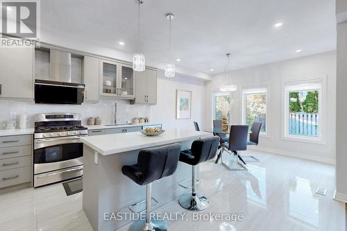 115 Raintree Crescent, Richmond Hill, ON - Indoor Photo Showing Kitchen With Upgraded Kitchen