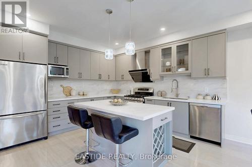 115 Raintree Crescent, Richmond Hill, ON - Indoor Photo Showing Kitchen With Stainless Steel Kitchen With Upgraded Kitchen