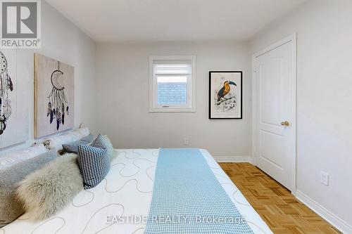 115 Raintree Crescent, Richmond Hill, ON - Indoor Photo Showing Bedroom