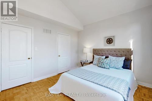 115 Raintree Crescent, Richmond Hill, ON - Indoor Photo Showing Bedroom