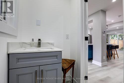 1 - 1270 Gainsborough Drive, Oakville, ON - Indoor Photo Showing Bathroom