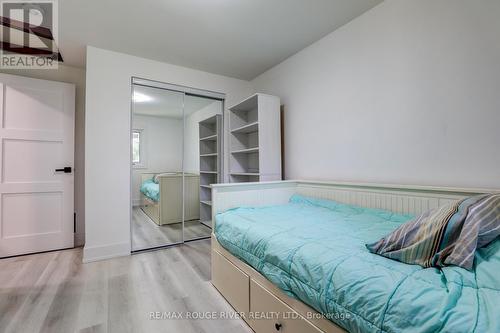 1 - 1270 Gainsborough Drive, Oakville, ON - Indoor Photo Showing Bedroom