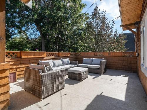 1415 Camosun St, Victoria, BC - Outdoor With Deck Patio Veranda With Exterior