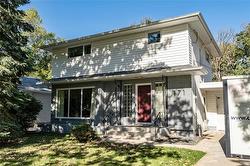 171 ST VITAL RD  Winnipeg, MB R2M 2A2