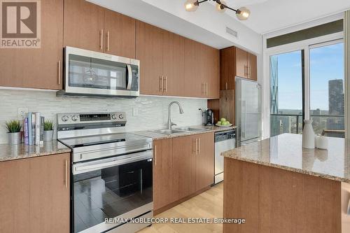 4407 - 55 Bremner Boulevard, Toronto, ON - Indoor Photo Showing Kitchen With Double Sink