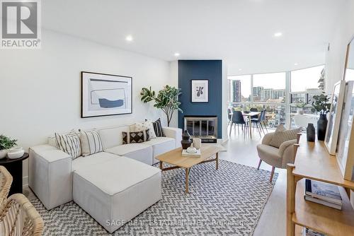 Ph14 - 701 King Street W, Toronto, ON - Indoor Photo Showing Living Room