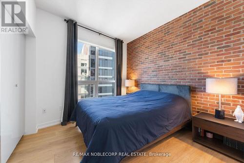 3008 - 117 Mcmahon Drive, Toronto, ON - Indoor Photo Showing Bedroom