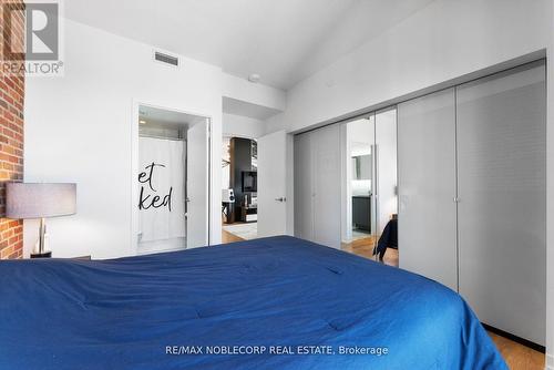 3008 - 117 Mcmahon Drive, Toronto, ON - Indoor Photo Showing Bedroom