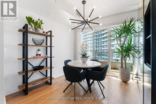 3008 - 117 Mcmahon Drive, Toronto, ON - Indoor Photo Showing Dining Room