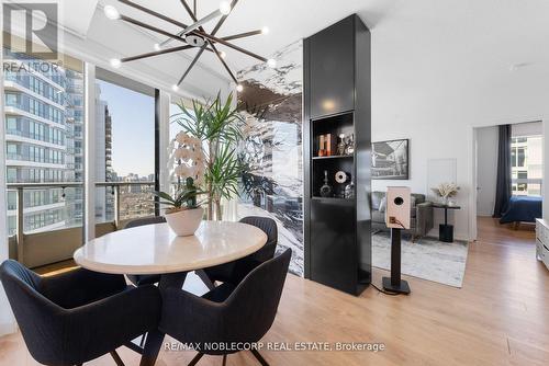 3008 - 117 Mcmahon Drive, Toronto, ON - Indoor Photo Showing Dining Room