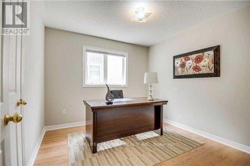 697 Sixteenth Avenue, Richmond Hill, ON - Indoor Photo Showing Office