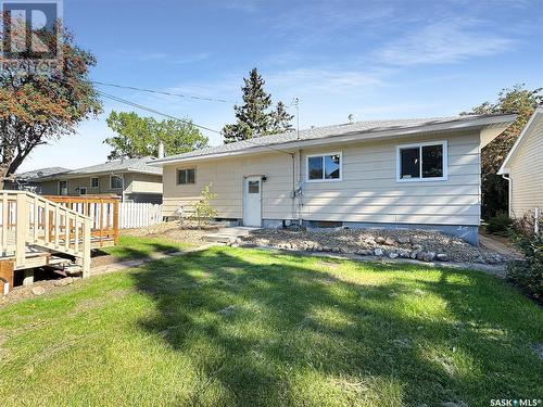 1871 92Nd Street, North Battleford, SK - Outdoor