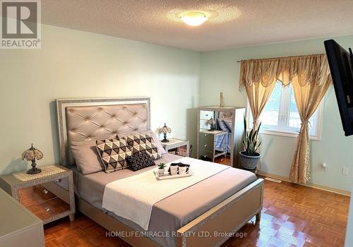 48 Ridgemore Crescent, Brampton, ON - Indoor Photo Showing Bedroom