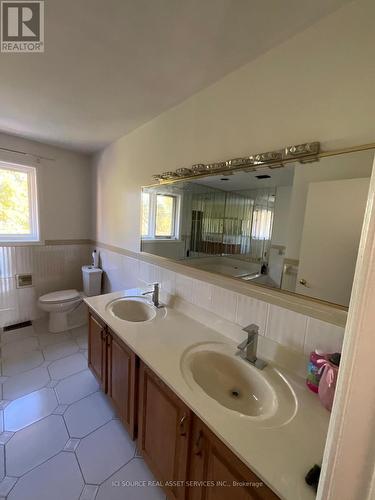 84 Montmorency Drive, Hamilton, ON - Indoor Photo Showing Bathroom